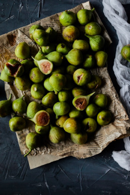 Fresh organic figs