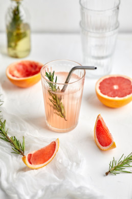 Grapefruit rosemary mocktail with rosemary simple syrup and grapefruit juice